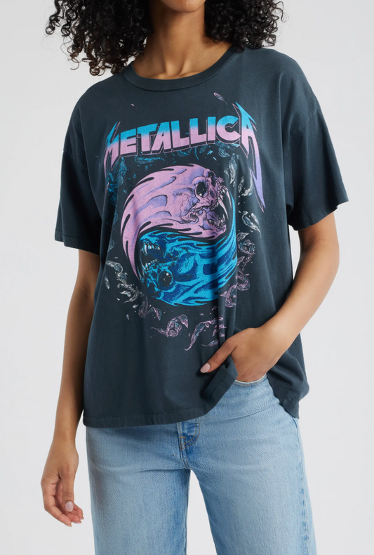metallica live on tour merch tee