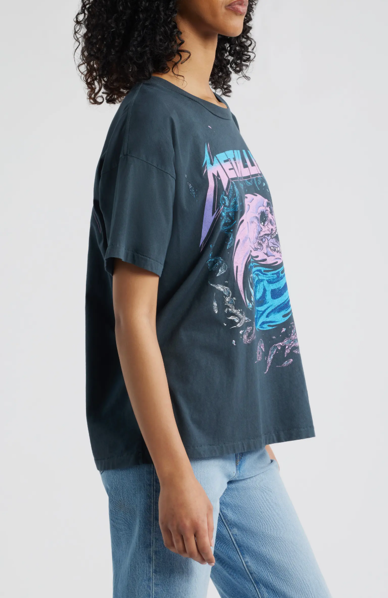metallica live on tour merch tee